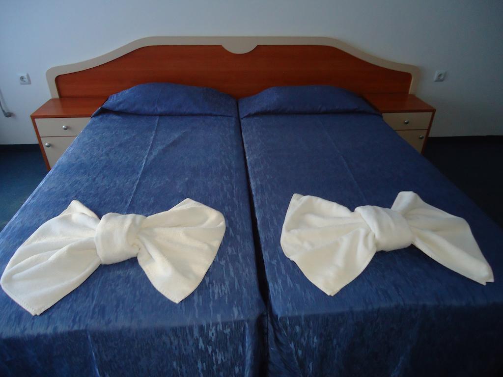 Pension Ruskovi Guesthouse Ravda Oda fotoğraf