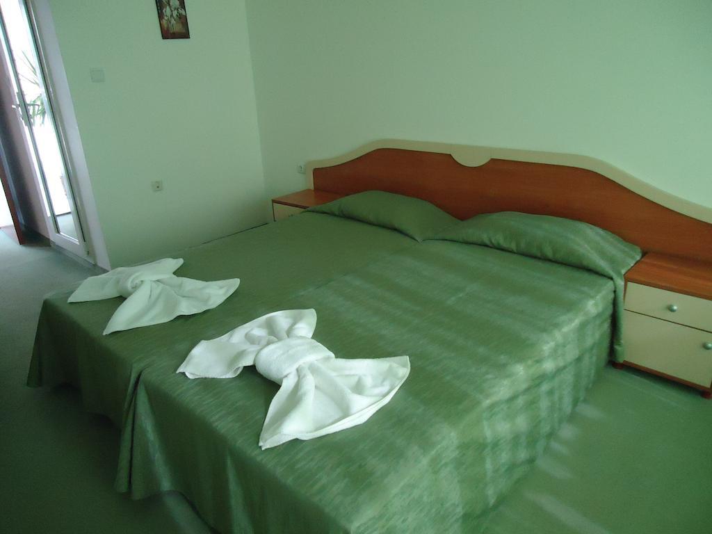 Pension Ruskovi Guesthouse Ravda Oda fotoğraf